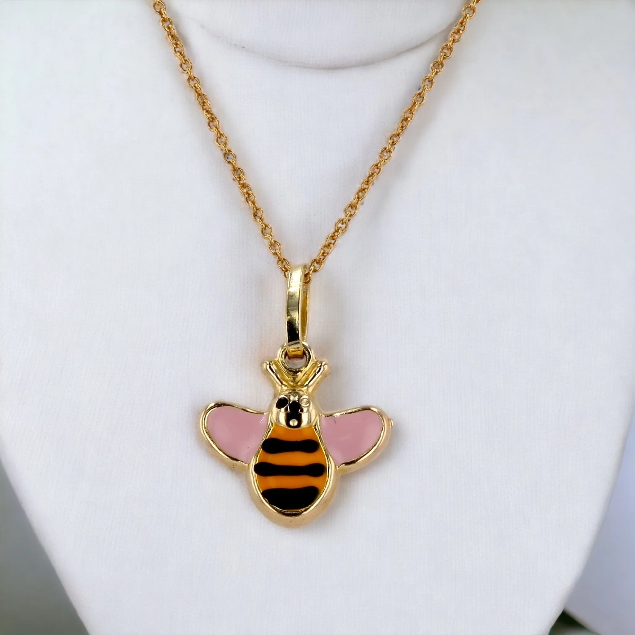 Gold set chain with enamel pink bee