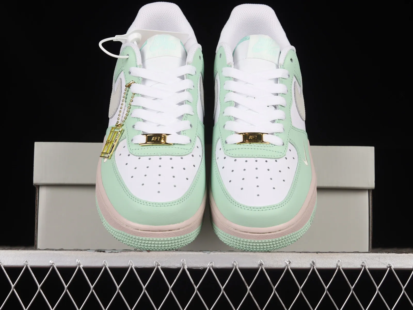 Nike Air Force 1 07 Apple Green White Pink Metallic Gold DB3301-099