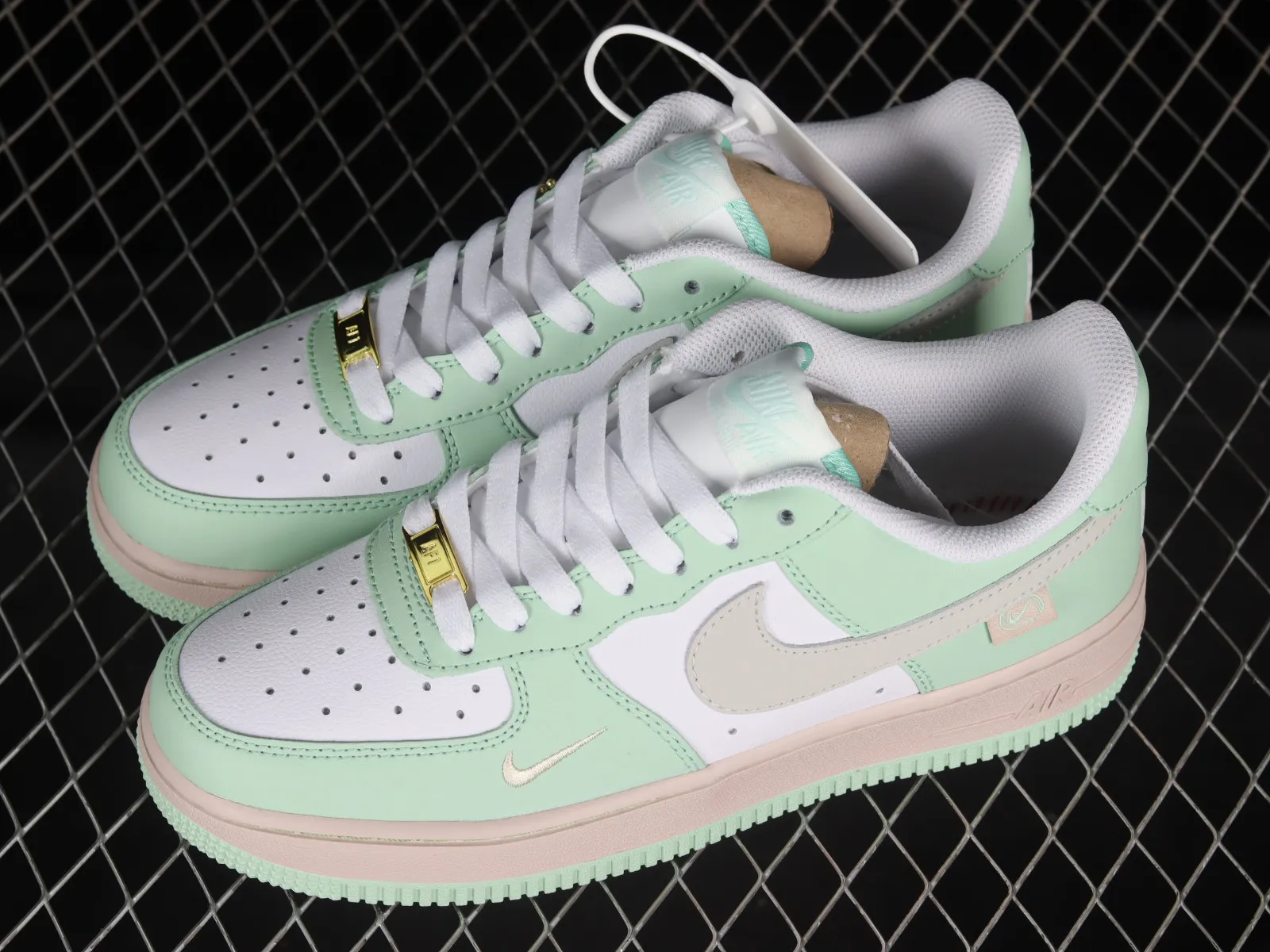 Nike Air Force 1 07 Apple Green White Pink Metallic Gold DB3301-099