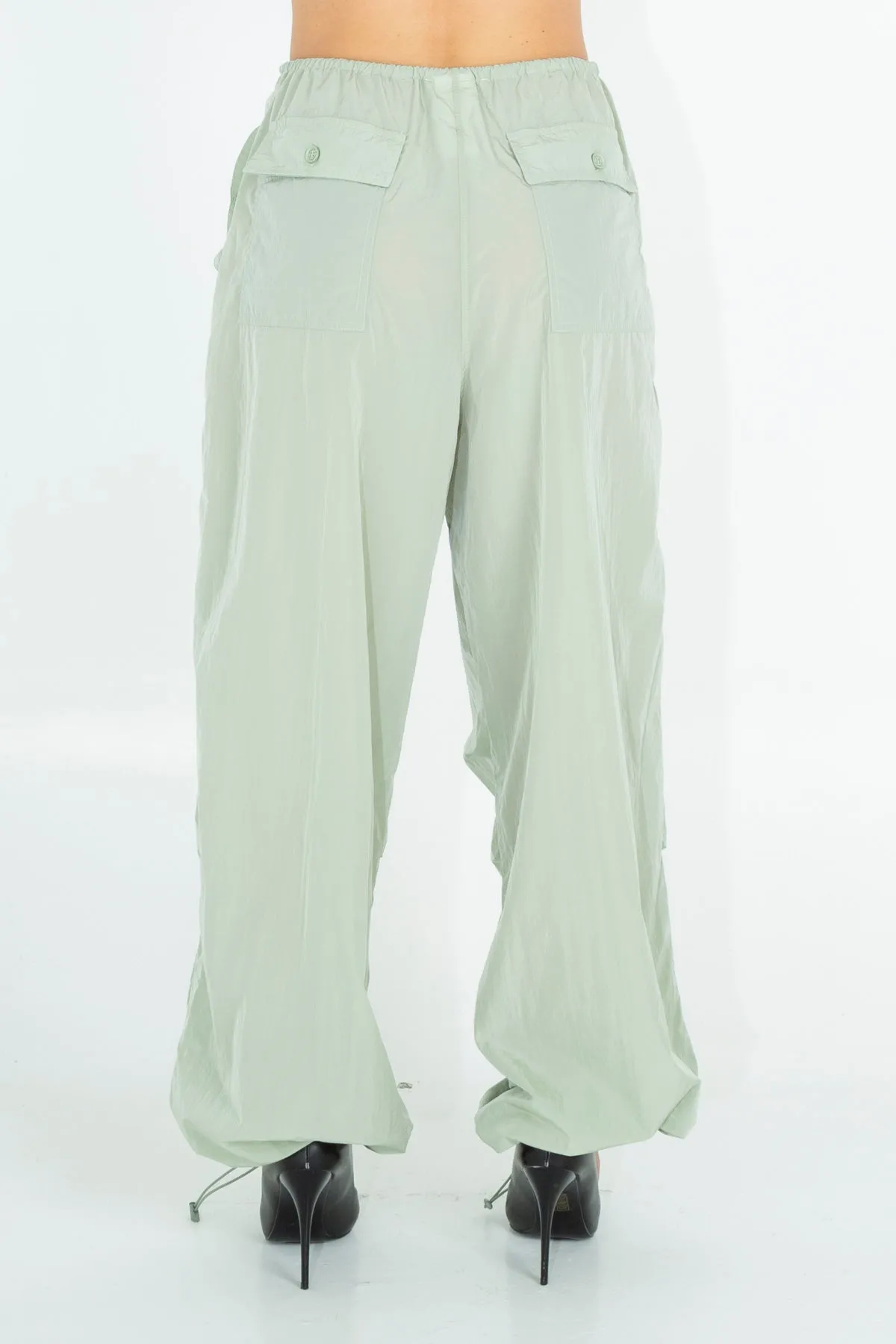 Pantaloni over in nylon
