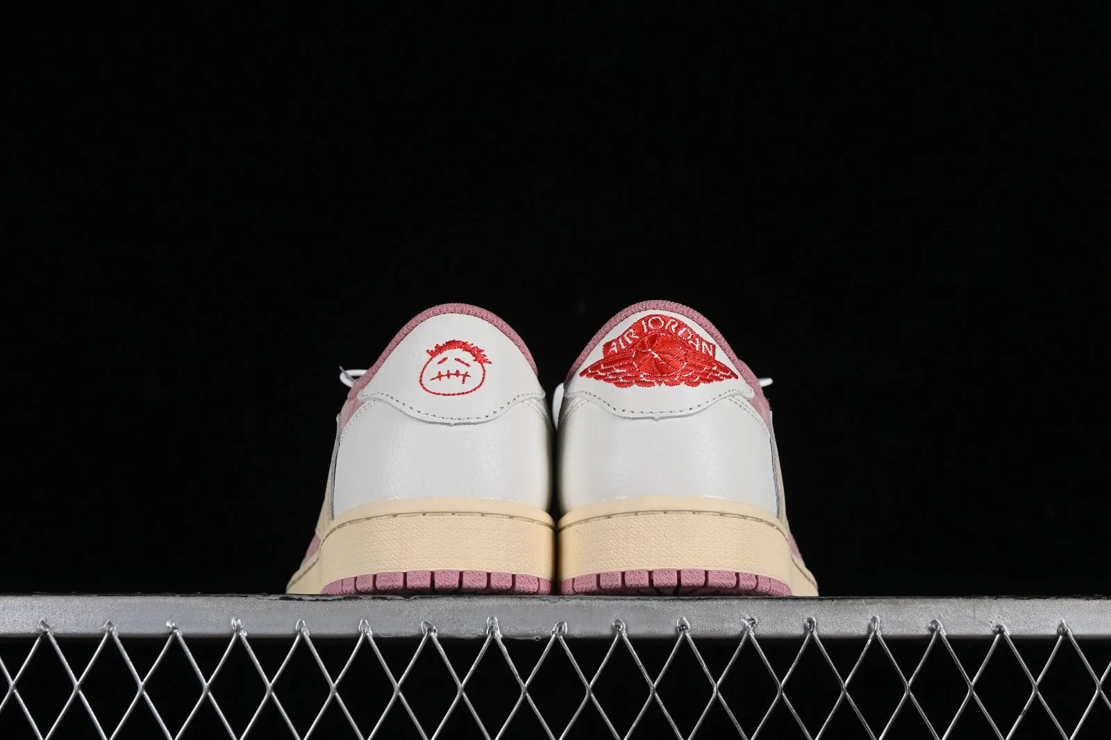 Travis Scott x Air Jordan 1 Low OG Pink Beige Red DM7866-600